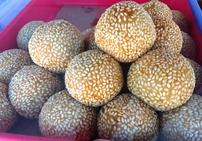 chinese fried sesame balls