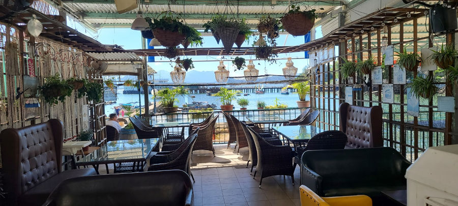 the blue goose tavern lamma island patio with seaview