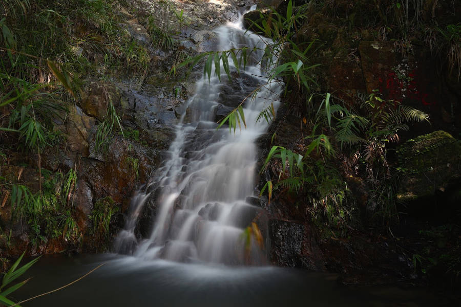 the peak stream waterfall