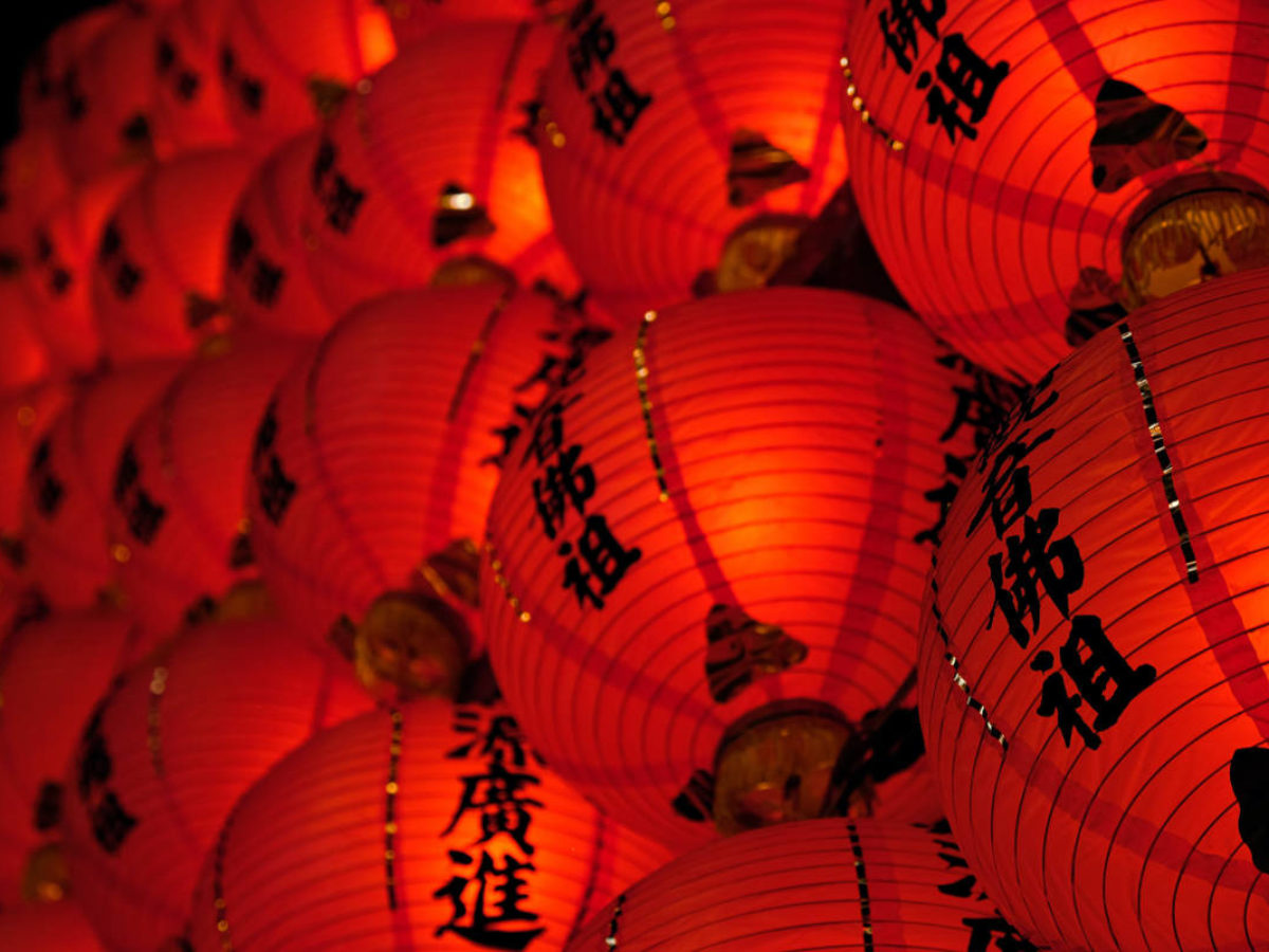 https://thehkhub.com/wp-content/uploads/2021/11/chinese-lantern-festival-1200x900.jpg