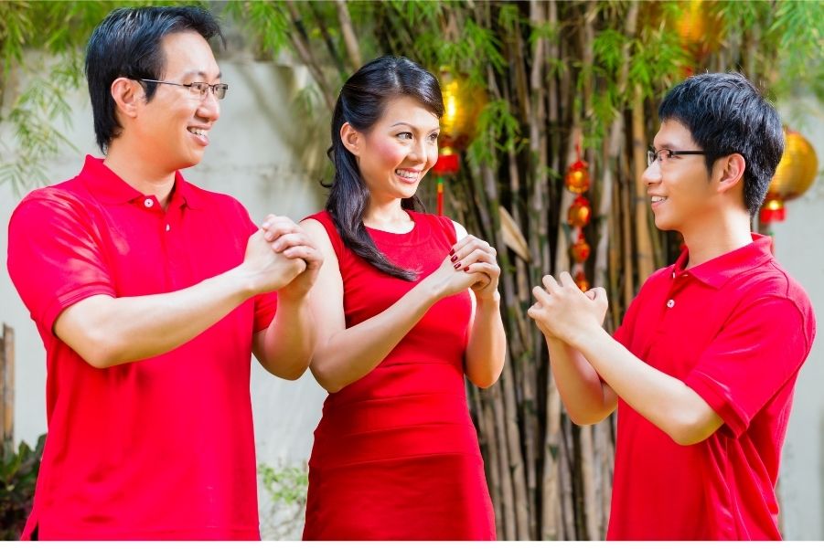 family members wish each other chinese new year