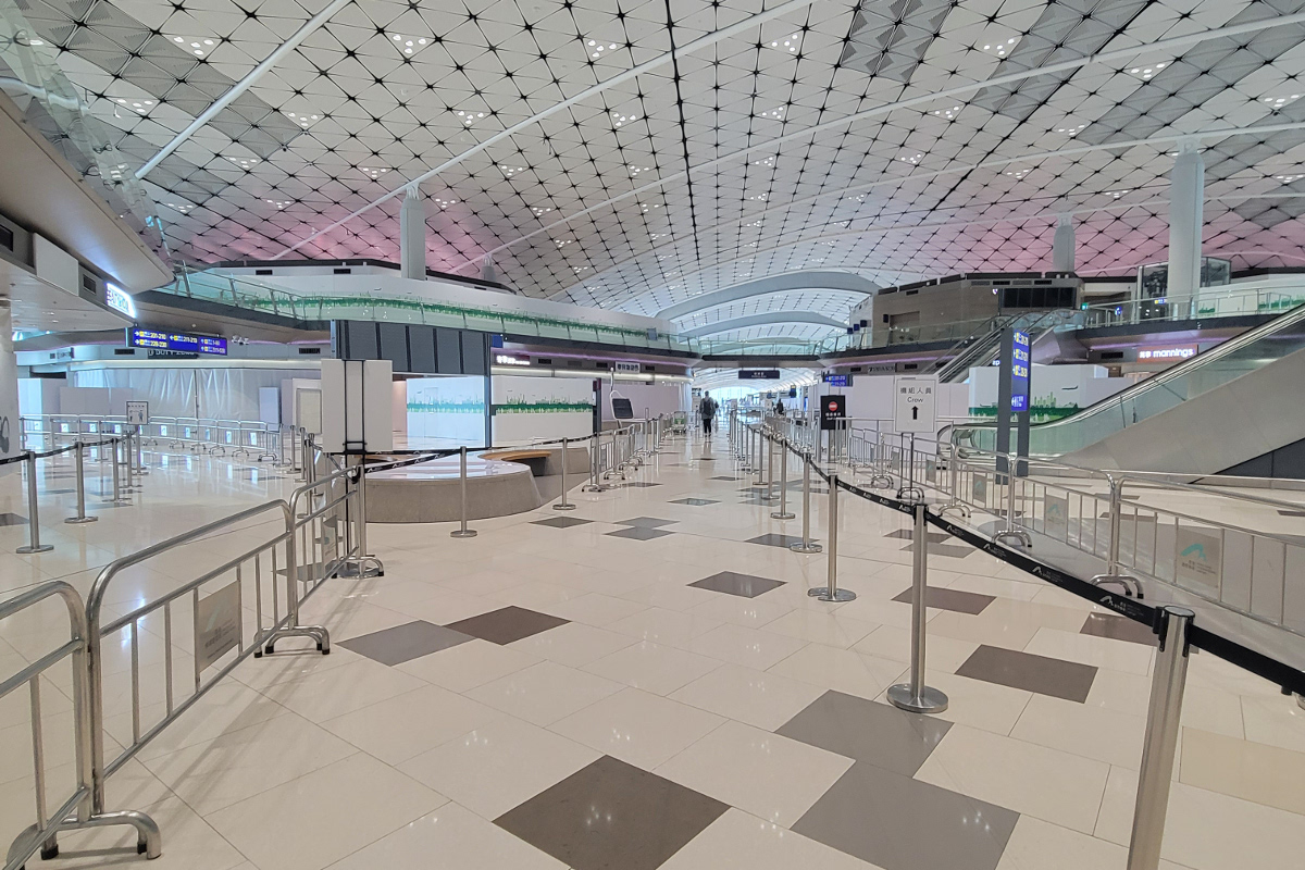 empty hong kong airport 2021