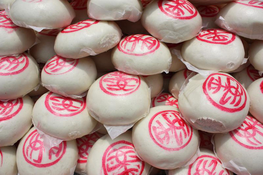 white buns for cheung chau bun festival
