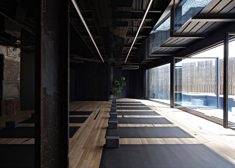 yoga studio with balcony at flowga hong kong