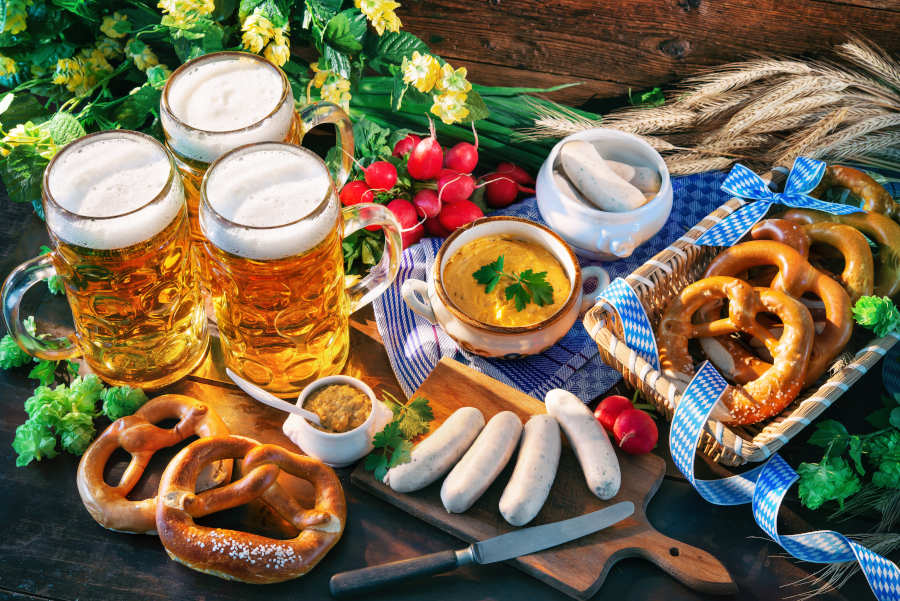 oktoberfest 2022 bravarian festival food and beer