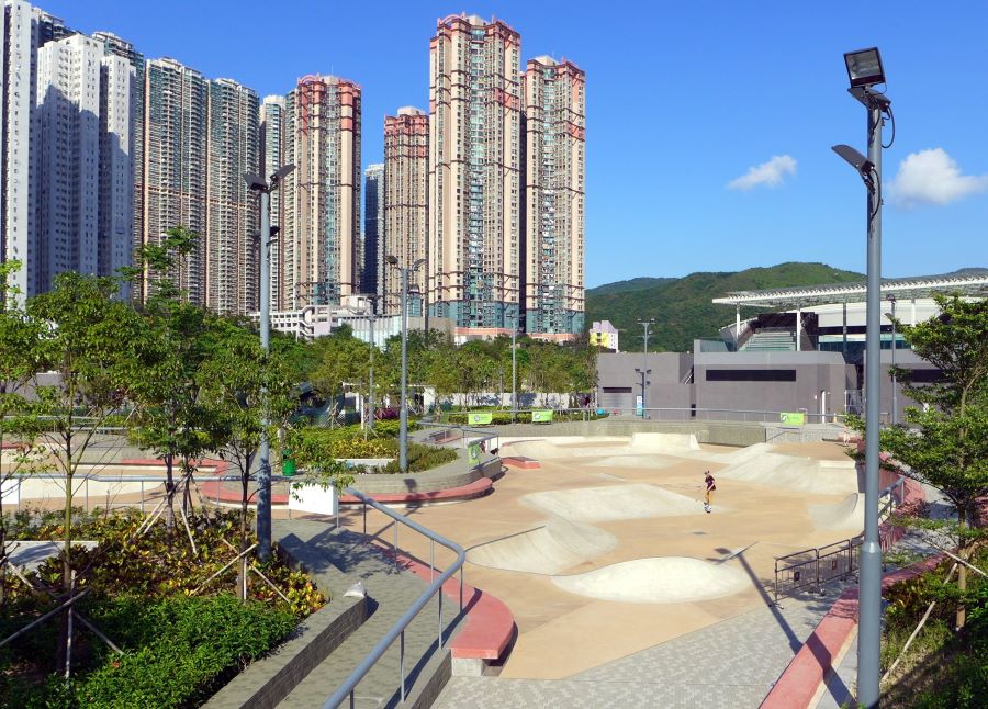 The skatepark at Hong Kong Velodrome has half pipes, bowls, ramps and ledges.