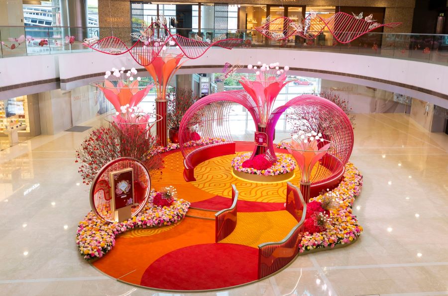 IFC Mall's Garden of Auspicious Delights pays homage to the beauty of blossoming springtime flowers.