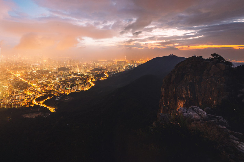 sunset at the lion rock