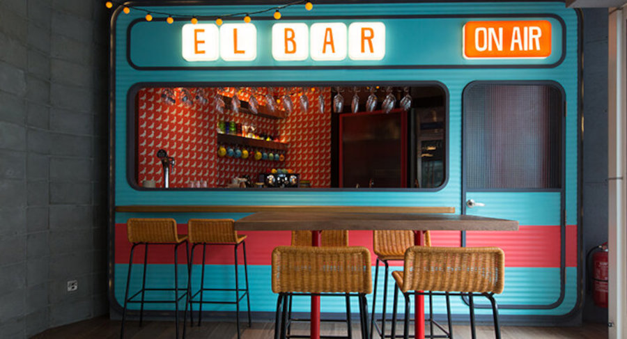bar of el bar inside la paloma