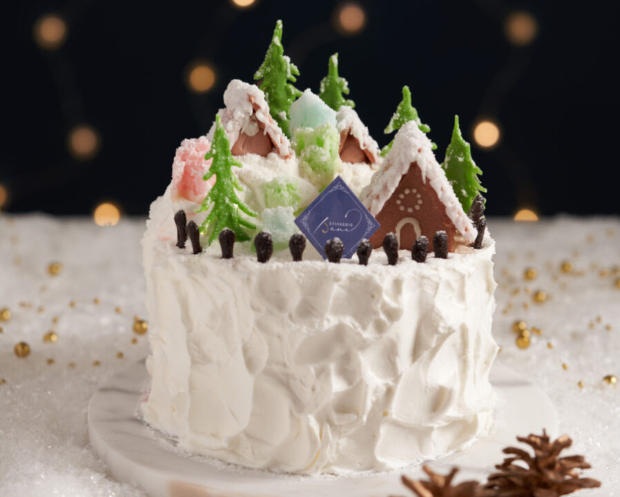 6 Yummy Christmas Cakes & Desserts For 2022 - The HK HUB