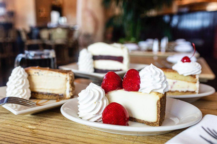 cheescake slices from the cheesecake factory hong kong