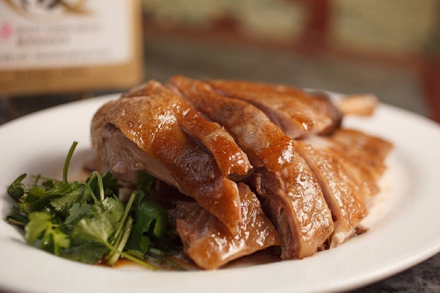 a plate of braised goose with lo shui