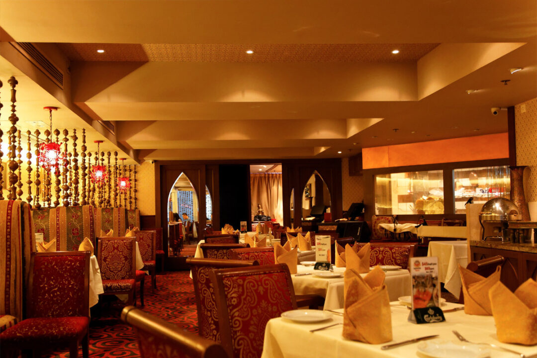 gaylord indian restaurant interior