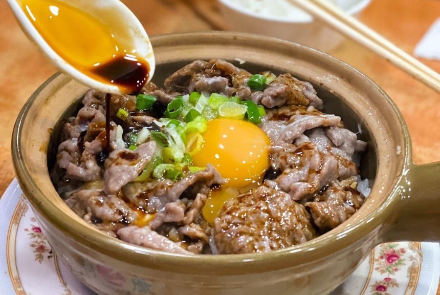 kwan kee clay pot rice restaurant in sai ying pun hong kong