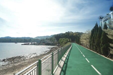 New Waterfront 900m Cycle Track Opens In Tai Po Along Sam Mun Tsai Road The Sam Mun Tsai cycle track running along the waterfront, overlooking the sea.