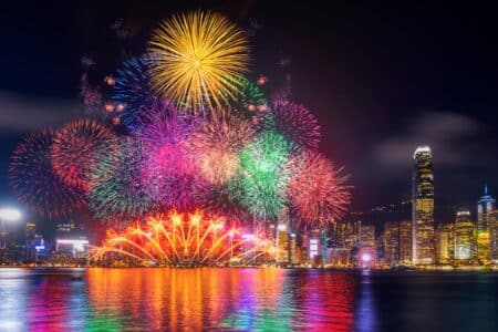 Hong Kong’s New Year Fireworks Show Back For The First Time In 5 Years firewworks show over hong kong victoria harbour