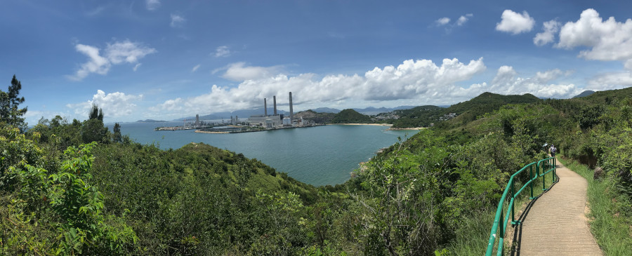 Panoramic view of the paved family trail in Lamma Island (Tung Yeung Shan (© The HK HUB)