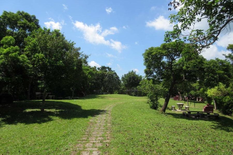 tai mong tsai campsite in sai kung