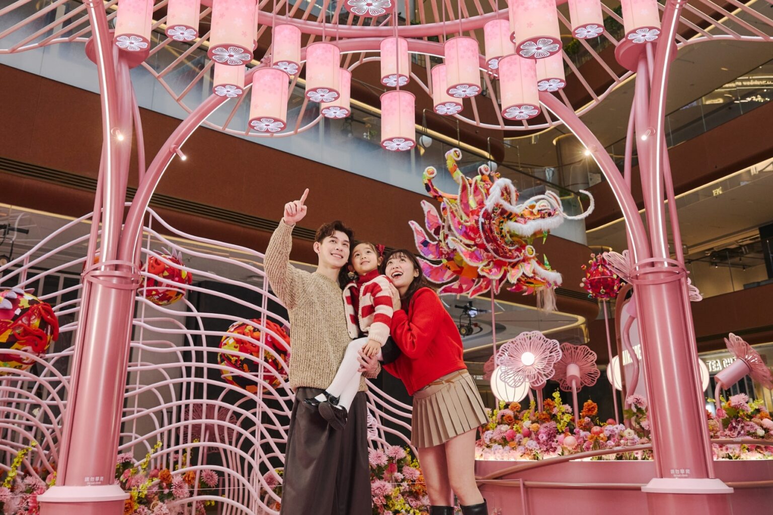 best-chinese-new-year-displays-hong-kong-2024