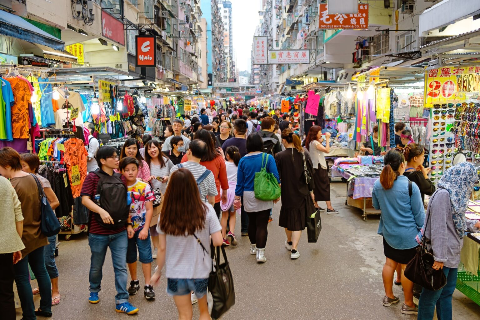 hong kong welcomes 34 million visitors in 2023