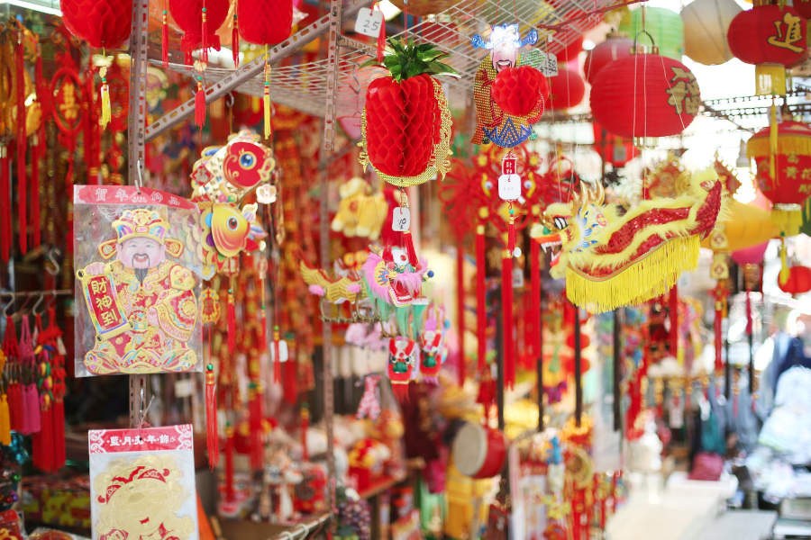 paper lanterns chinese new year