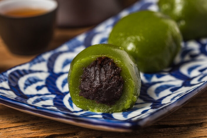green glutinous rice balls tomb sweeping day traditional food