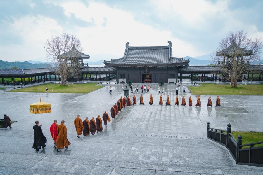 birthday of buddha tsz shan monastery