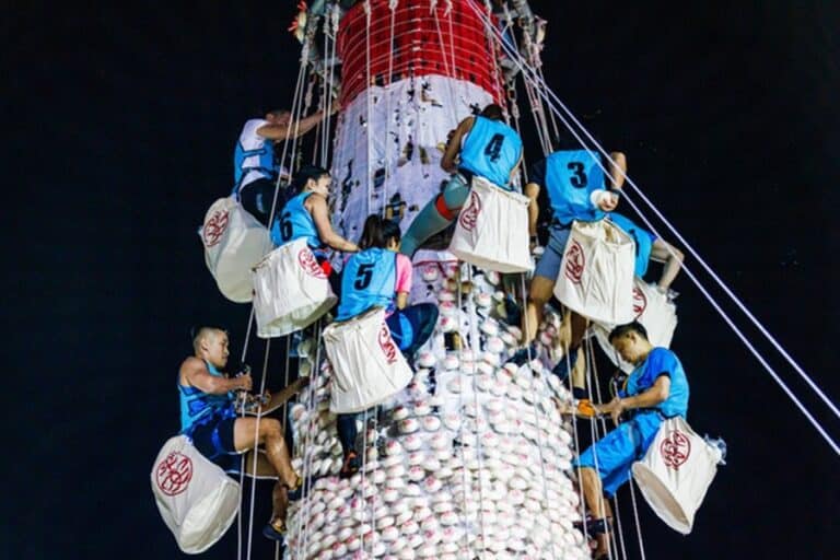 Bun Scrambling Final Hits Cheung Chau This Sunday Night bun scrambling competition at cheung chau buns festival