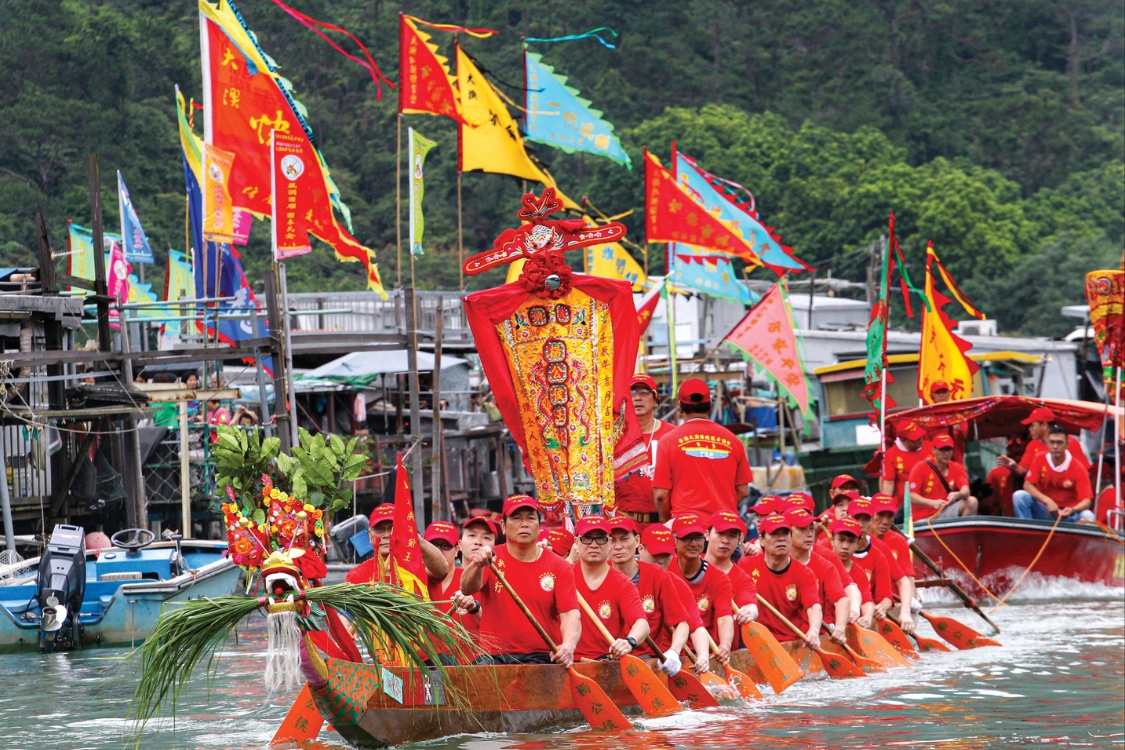 dragon boat water parade of tai o