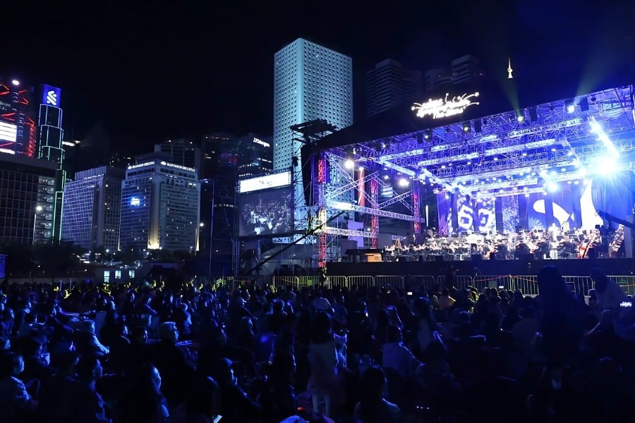 symphony under the stars concert at central harbourfront