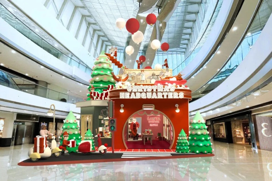 christmas headquarters at ifc mall atrium