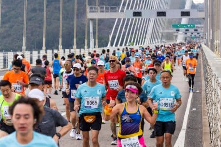 74000 runners hong kong marathon this weekend