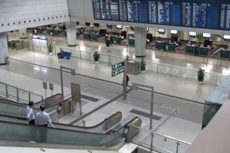 qantas check-in counters open at hong kong and kowloon mtr stations