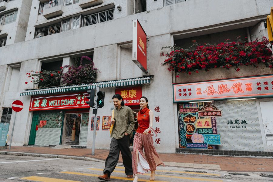 Wellcome Yau Ma Tei storefront with shoppers and vintage signage (Wellcome - Jin Communications)