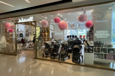 hong kong first baby x pet store