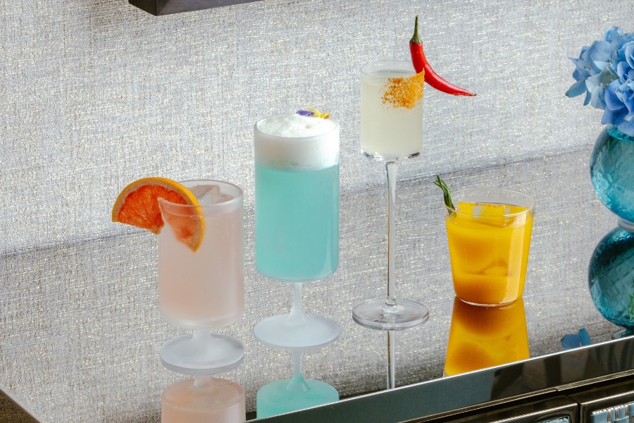 Tiffany Blue Box Café drinks in Hong Kong (The Forks & Spoons)