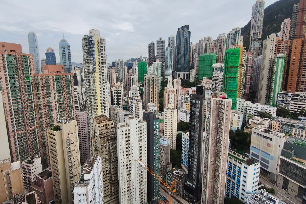 Hong Kong Retains Unwanted Title as World’s Toughest Property Market hong kong least affordable market again