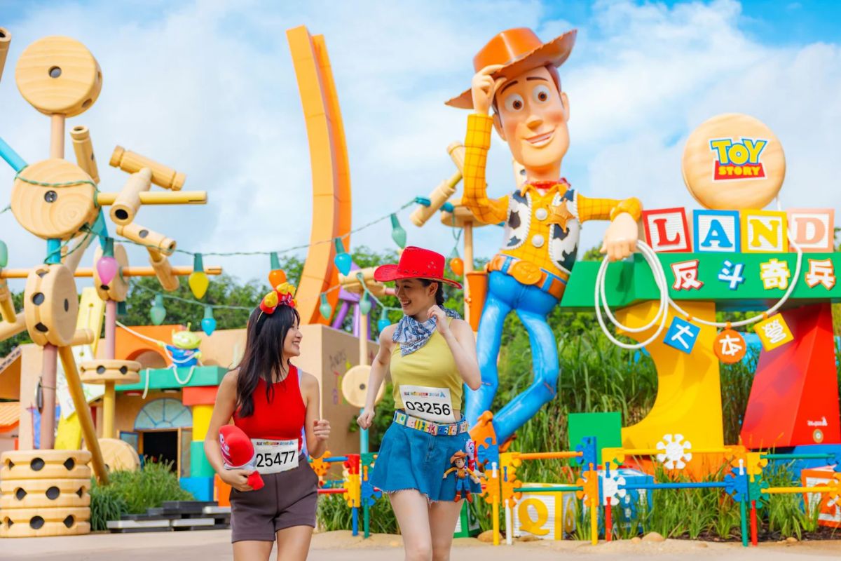 Hong Kong Disneyland’s Magic Run Fest Returns With Zootopia, Pixar And Frozen Routes magic run fest at hong kong disneyland