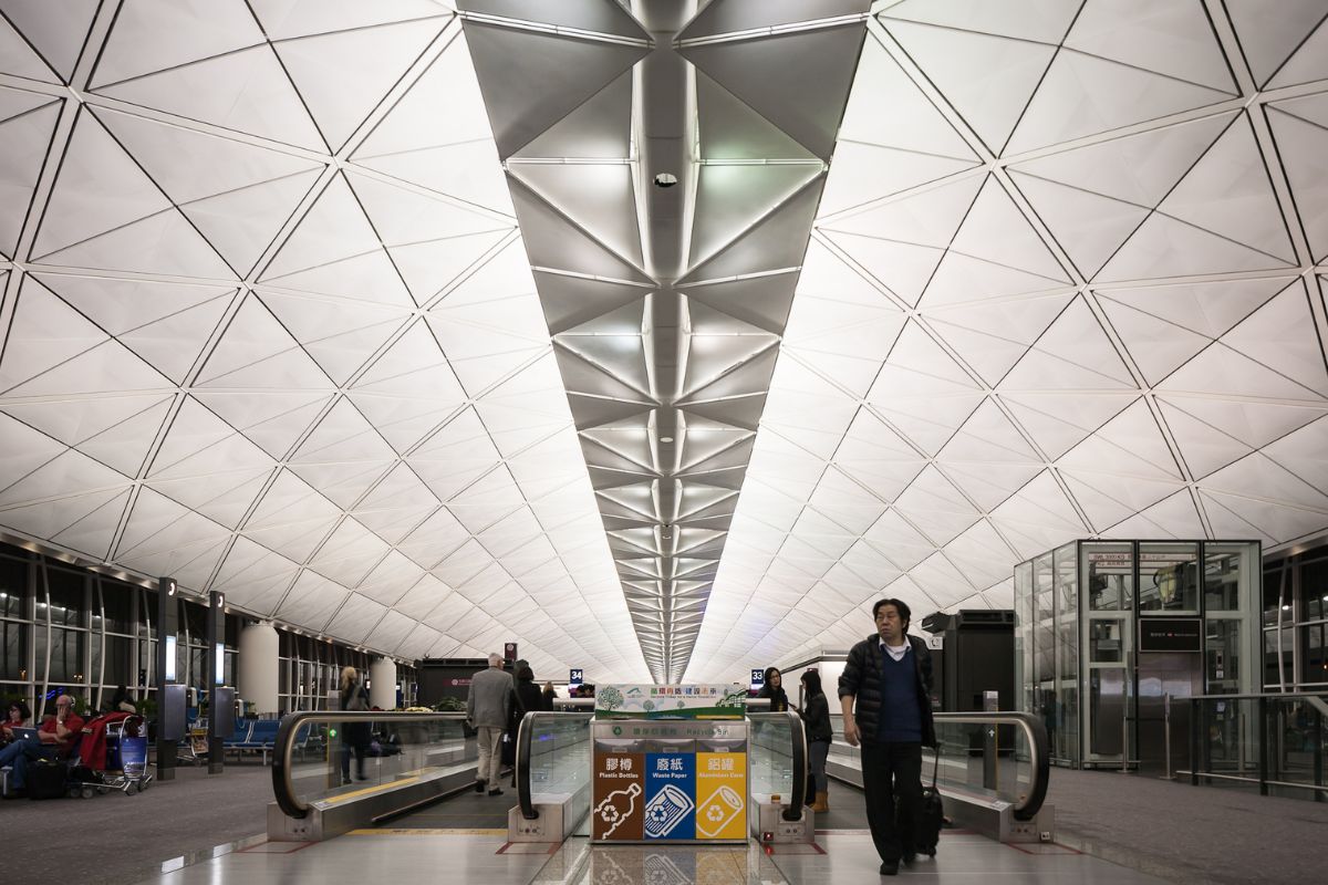 Hong Kong International Airport Ranks 5th As Asia Scores 8 In The World’s Top 10 Cleanest Airports hong kong international airport interior