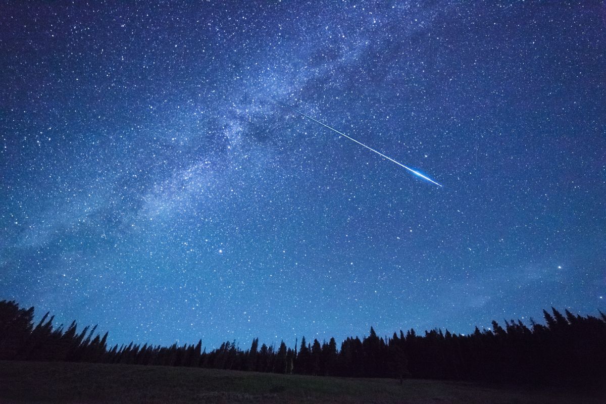 Perseid Meteor Shower To Peak Over Hong Kong With Moonless Skies on August 12-13 meteor shower