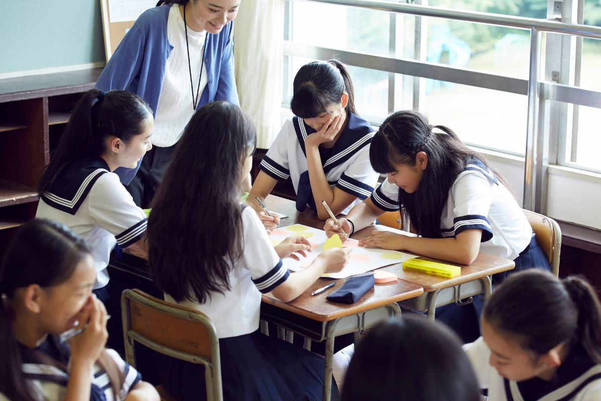 Hong Kong Students Stay Among The Top In New PISA 2025 Ranking Despite Lower Scores students in clkass